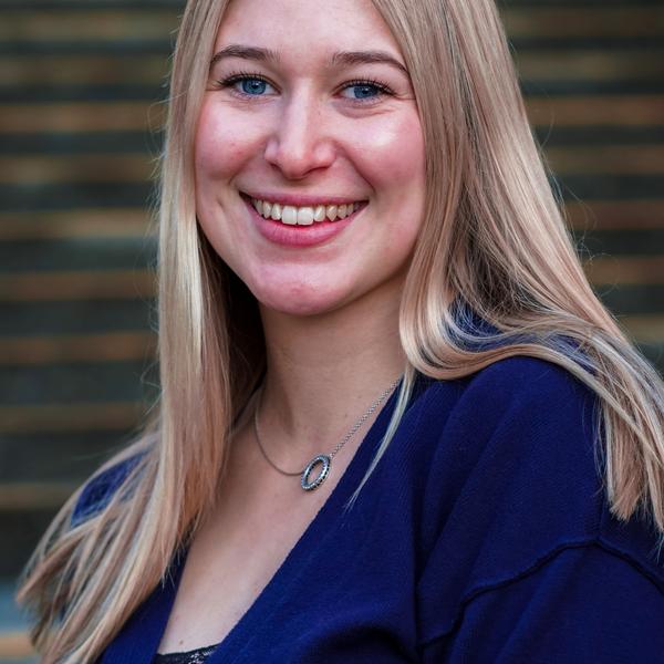 Katie Duerksen headshot